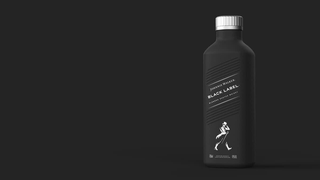 Johnnie Walker comenzará a vender whiskey en botellas de papel